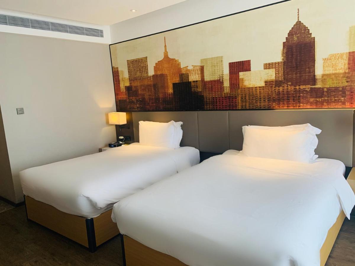 เมอร์เคียว เซี่ยงไฮ้ หงเฉียว เรลเวย์ สเตชั่น Hotel ภายนอก รูปภาพ